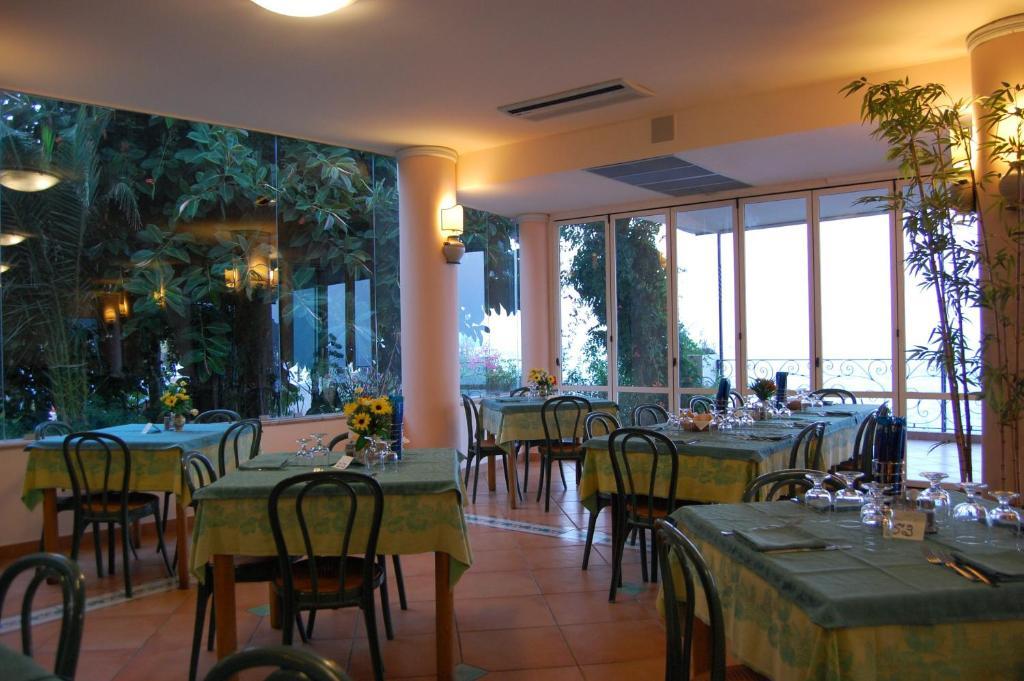 ليباري Hotel Giardino Sul Mare المظهر الخارجي الصورة